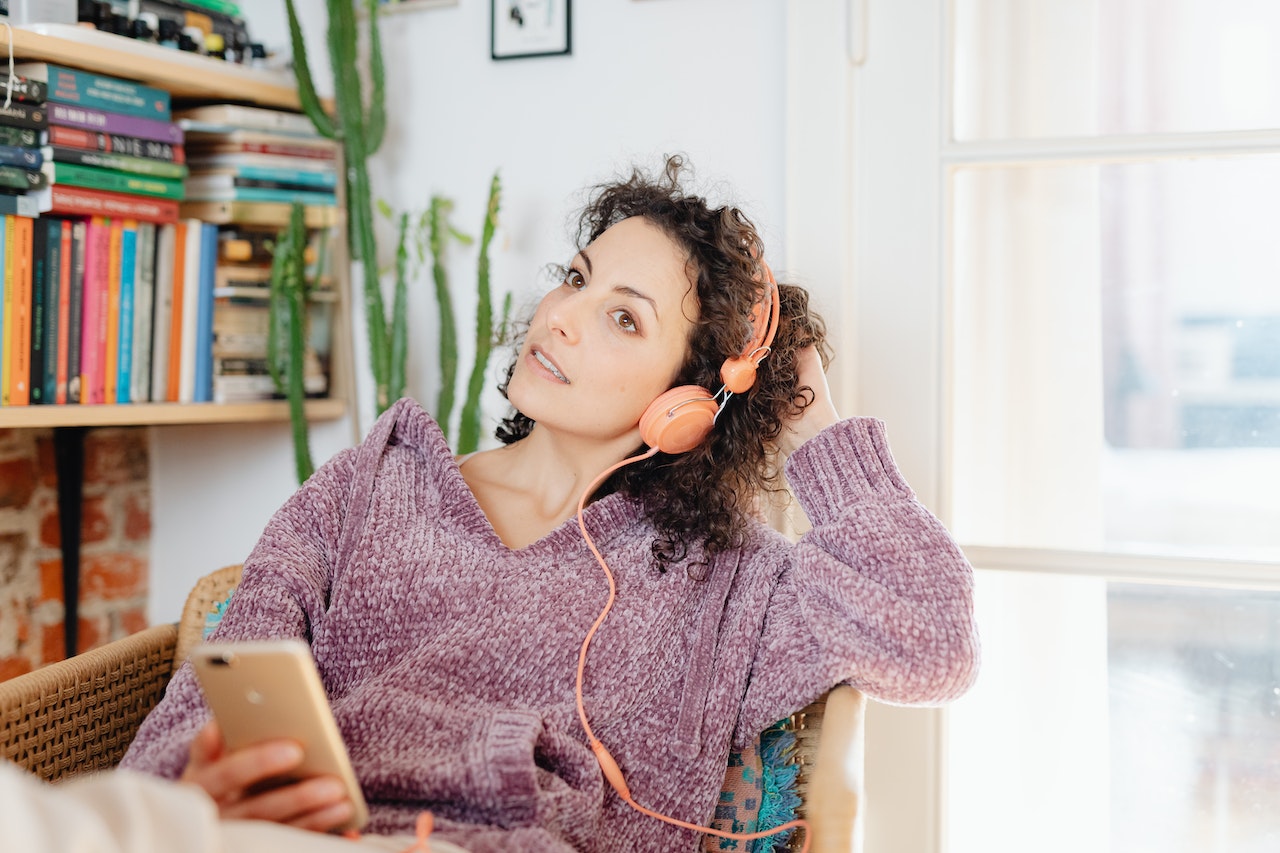 Aprenda através de seus fones de ouvido, uma era de aprendizado via podcast